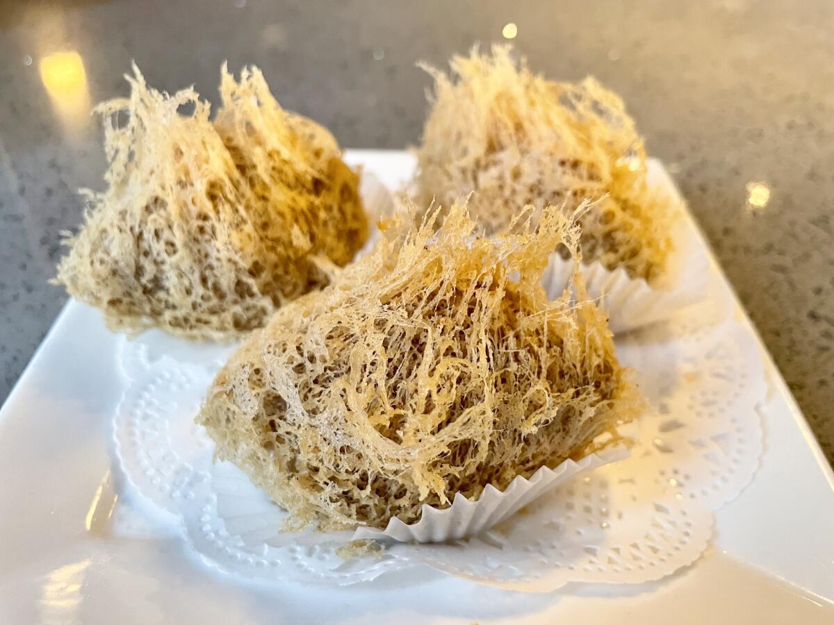Lotus Dim Sum Dumpling House Brings Taro Puffs To Santa Monica Los Angeles Times