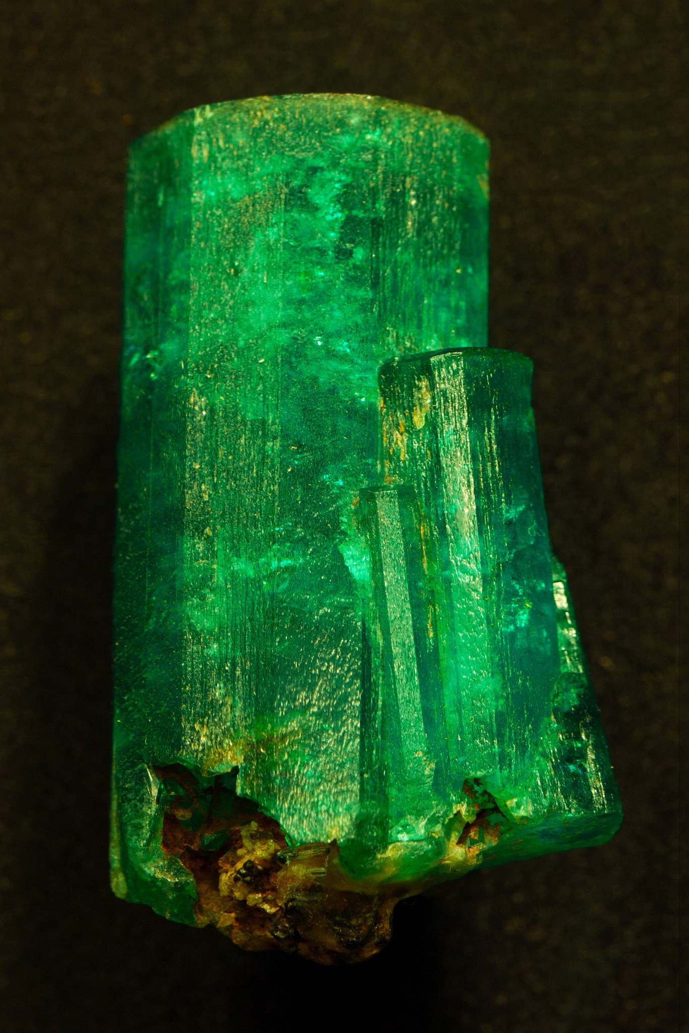 Precious Gems Bear Messages From Earth s Molten Heart The New York Times